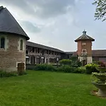 Du Chateau De Daire Crespy-le-Neuf