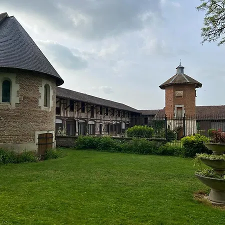 Du Chateau De Lägenhet Crespy-le-Neuf