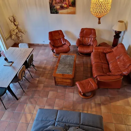 Du Chateau De Crespy-le-Neuf