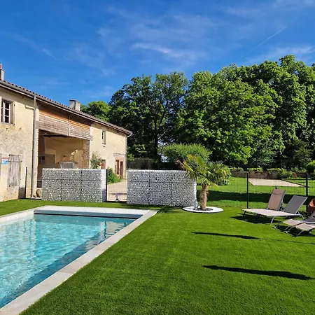 Du Chateau De Crespy-le-Neuf